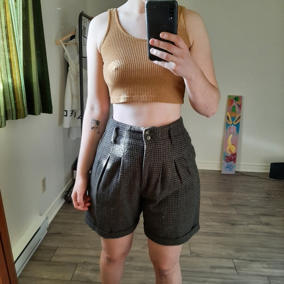 Houndstooth Wool Shorts - Picture 2 of 2